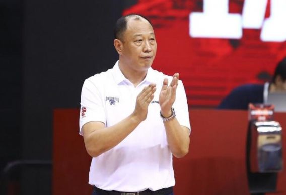 开yun体育官网-包含瓦朗谢纳新任主帅正式上任，球队或迎转机的词条