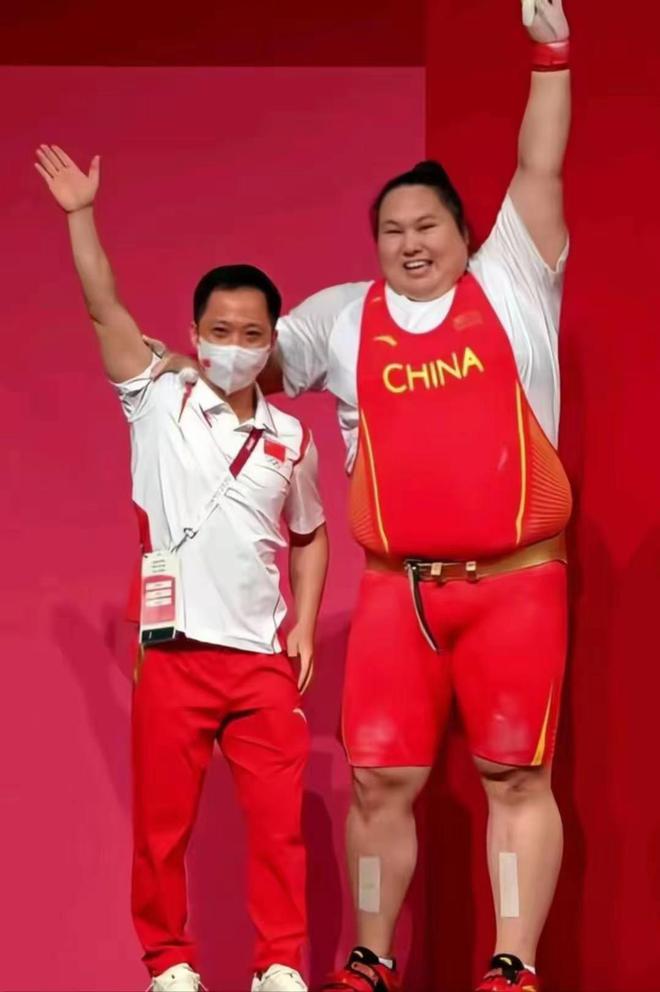 包含瑞典篮球队捍卫荣誉，取得国际赛事冠军的词条